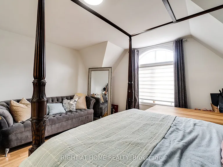 99 Brant St #7 — Photo 20
