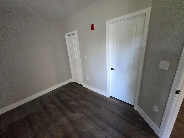 403 McFarland St — Photo 7
