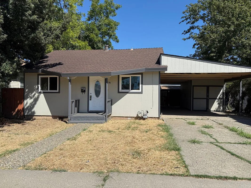 2 bed, 1.0 bath, 1092 sqft, $1,800 — Photo 1