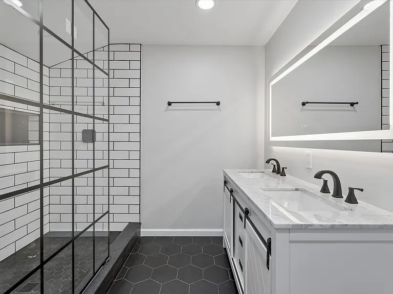 4359 Fleming St — Photo 22