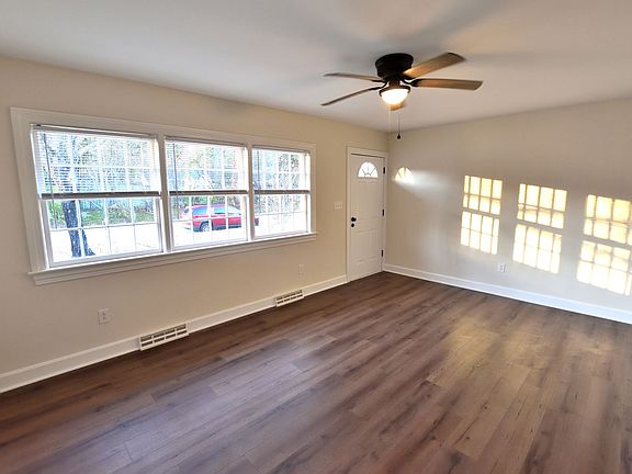 5th image of 205 S Mayo St