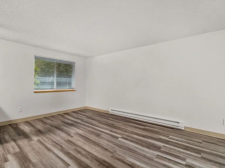 Meadowood Apts — Photo 8
