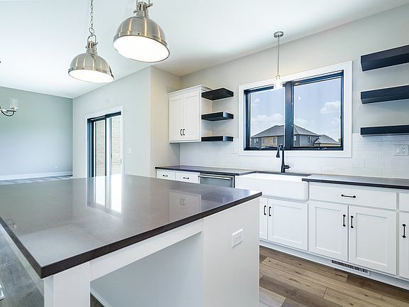4th image of 22471 Majestic Ln