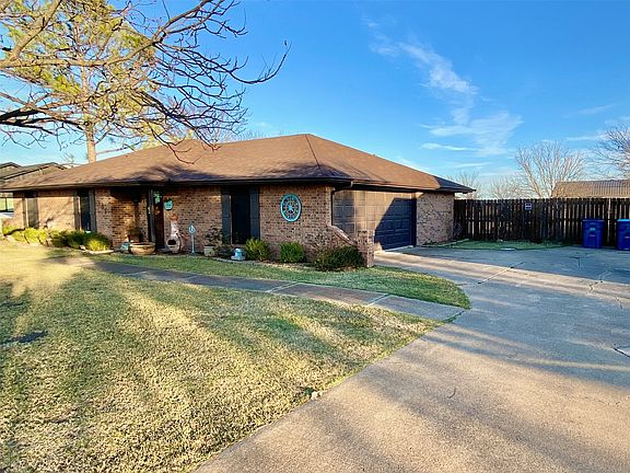 2nd image of 407 Green Acres Dr