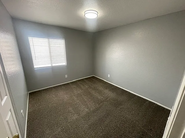 3393 Royal Ridge Rd — Photo 15
