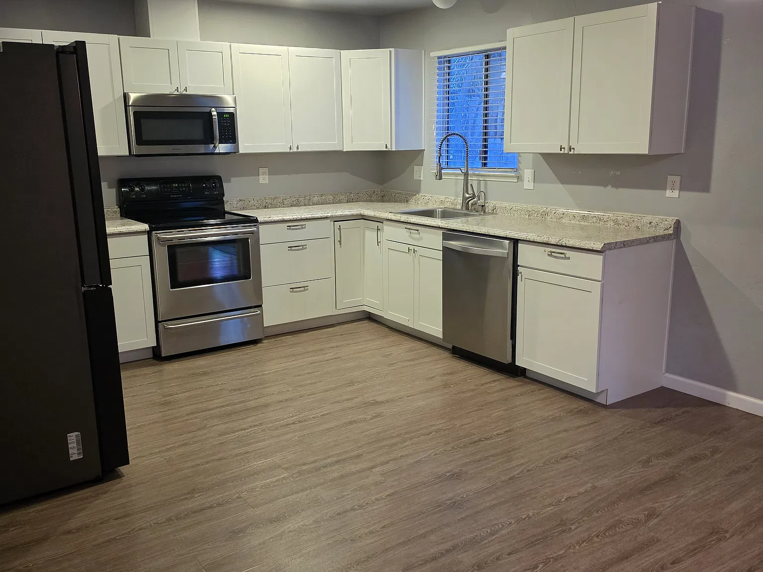 3 bed, 1460 sqft, $2,200 — Photo 1