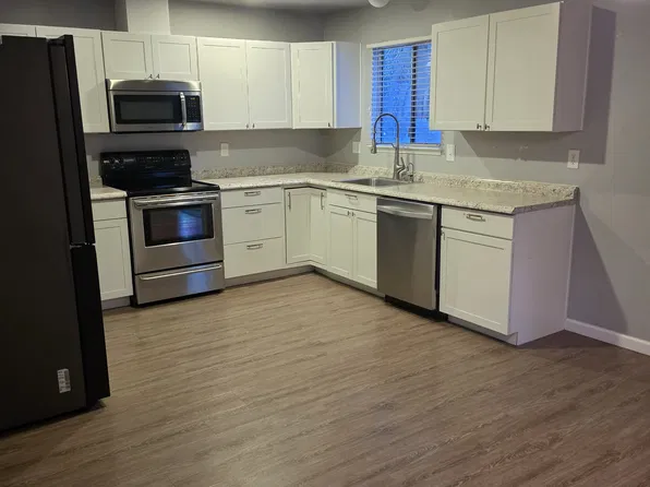 877 Camino Ct, Redding, CA 96002