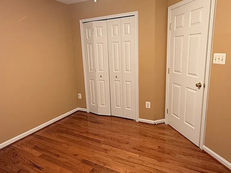 10404 Damascus Park Ln — Photo 42