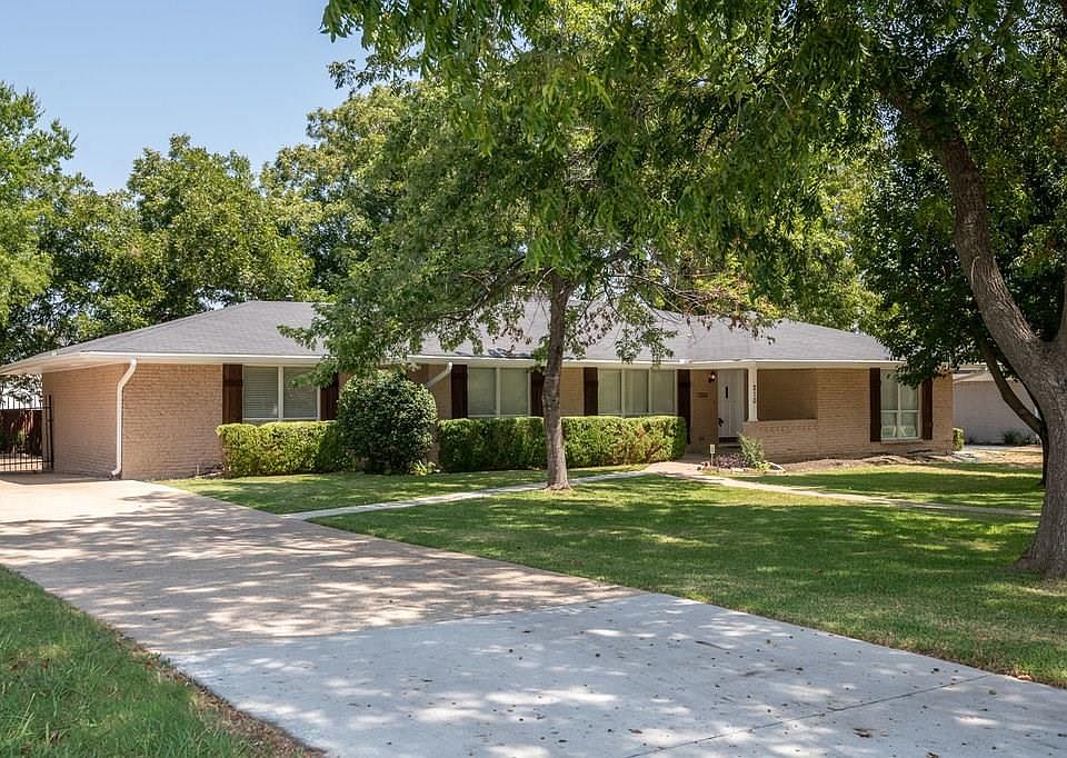 1st image of 210 La Vista Dr