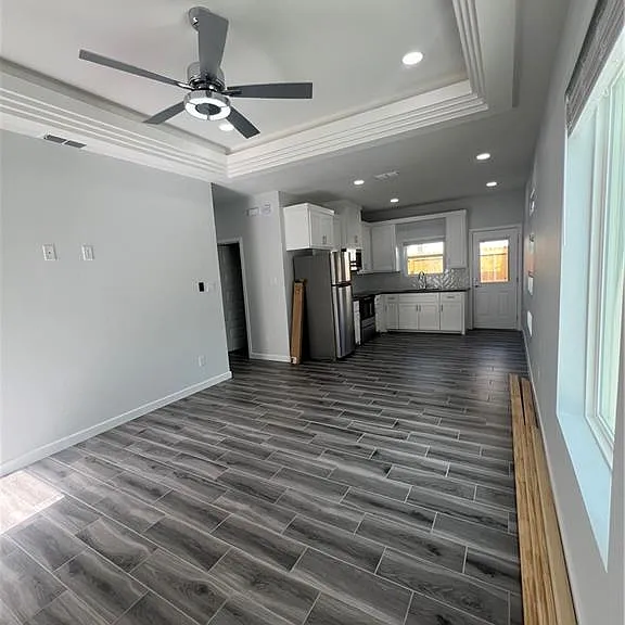 1909 Elsham Ave #1 — Photo 3