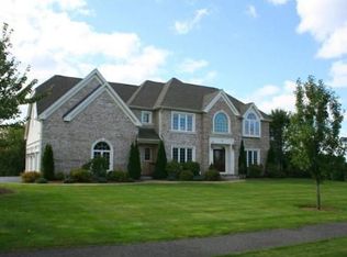 5 Orchard Hill Dr, Westborough, MA 01581