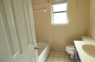 4th image of 306 Manana Dr