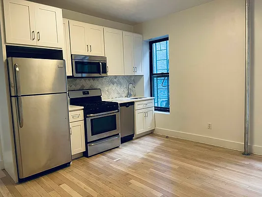 Rented by Zjama Realty Corp | media 5