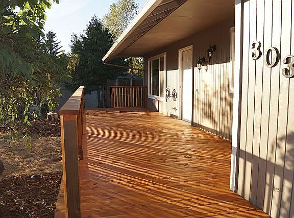 2nd image of 303 SE 149th Ct
