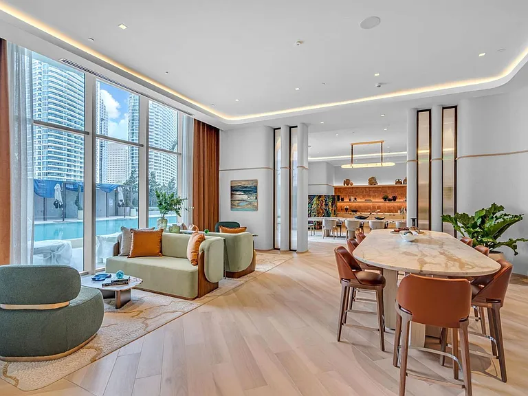 Building's Lounge