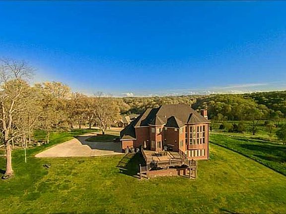 3rd image of 8225 Houdan Way