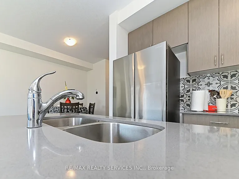 15 Blacklock St #19 — Photo 15