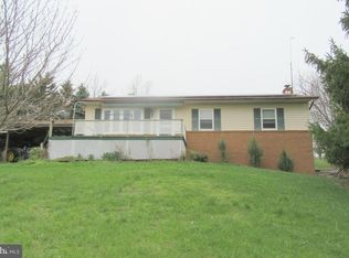 668 Lake Dr, Westminster, MD 21158