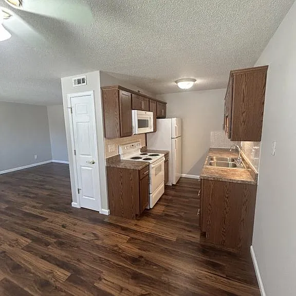 39 Devon Ct — Photo 7