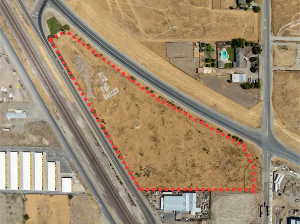 300 Santa Fe Avenue, Corcoran, CA 93212