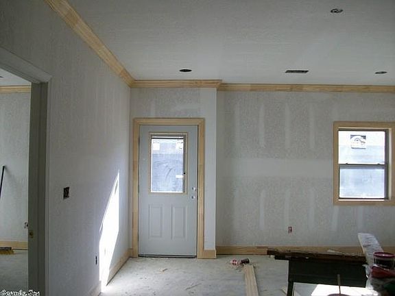 5th image of 2401 Nassau Ln