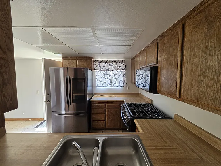 1113 W Cypress Ave — Photo 7