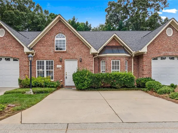 6142 Stadium Ridge Ct, Clemmons, NC 27012