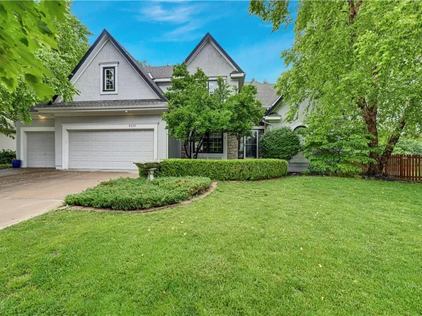 8520 W 142nd St, Overland Park, KS 66223