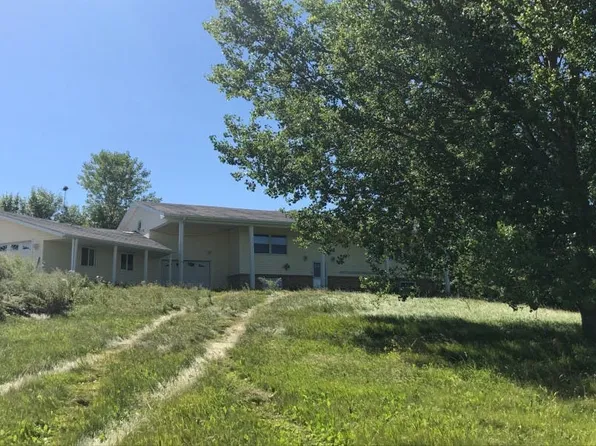 4171 Highway 281 SE, Jamestown, ND 58401