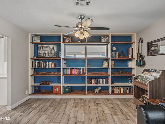 5th image of 2139 W Shady Glen Avenue