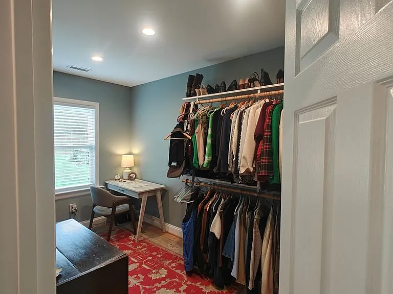 2108 Davenport Ave — Photo 19