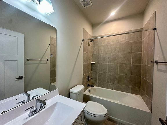 2nd image of 1207 Newell Towns Ln #1