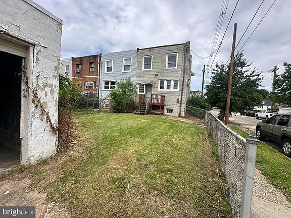 3rd image of 2279 Hollinshed Ave