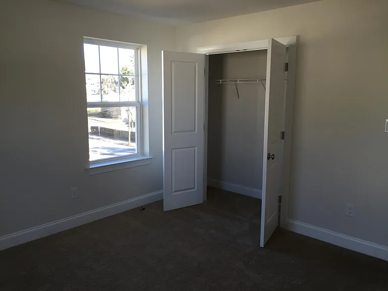605 Haverford Ave — Photo 11