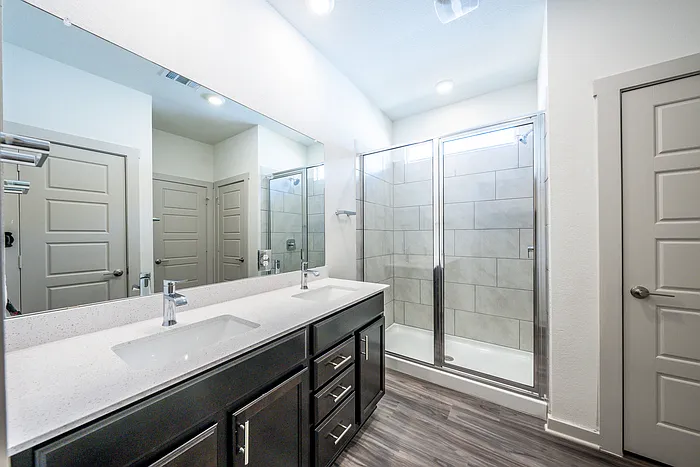 13708 Lubeck Dr — Photo 10