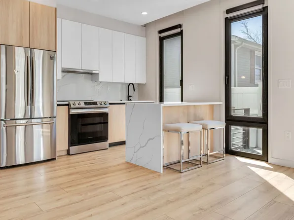 157-159 W 9th St #1, Boston, MA 02127