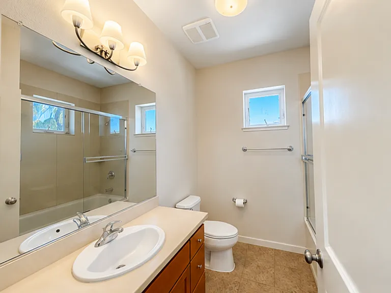 1911 Aberdeen Ln — Photo 10