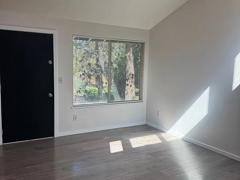 1700 NE Wells Acres Rd #48 — Photo 4