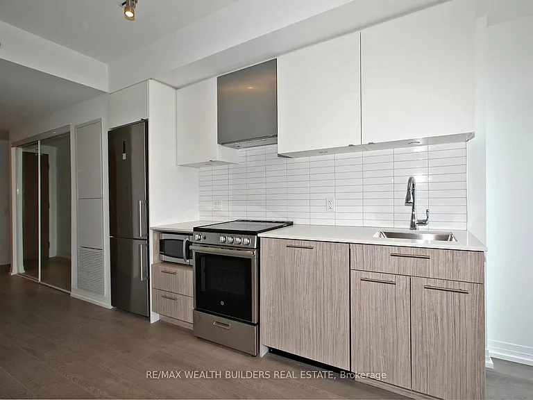 251 Jarvis St E #2107 — Photo 16