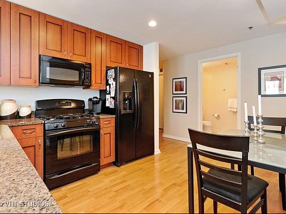 3rd image of 160 E Illinois St APT 1207