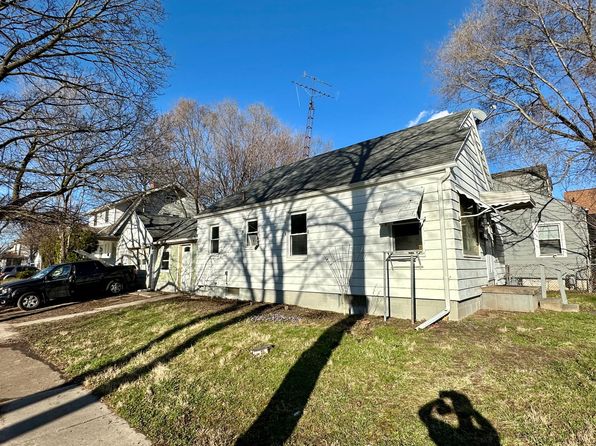 1726 Roosevelt Cir