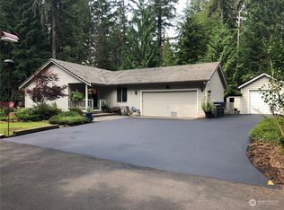 31 E Country Club Ct, Union, WA