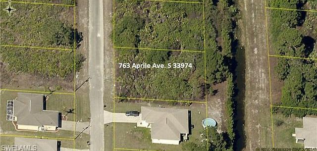 2nd image of 763 Aprile Ave S