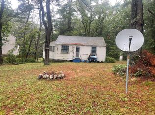 273 Main St, Mashpee, MA 02649