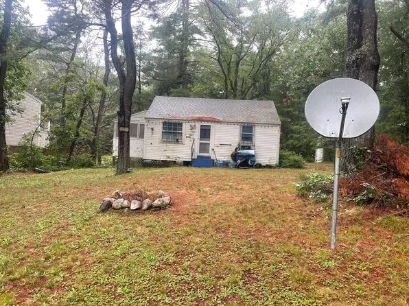 273 Main St, Mashpee, MA 02649