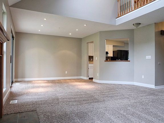 5th image of 5346 Merrybell Ln