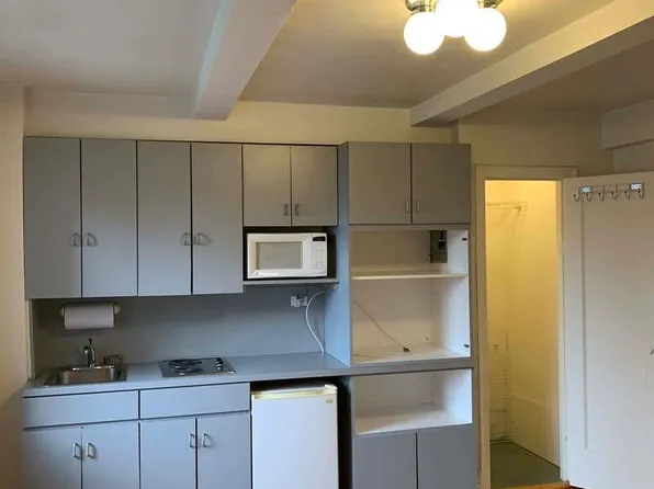 328 E 43rd St, New York, NY