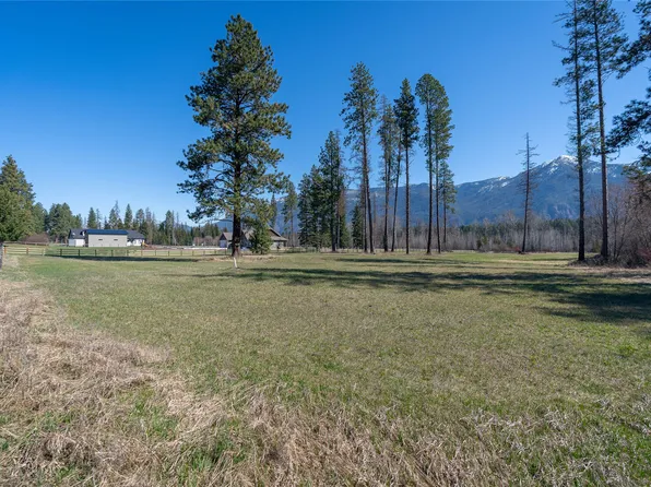 100 Timber Axe Ln, Columbia Falls, MT 59912