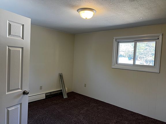 2nd image of 7 Beacon St APT 2