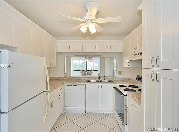 3rd image of 9761 S Belfort Cir #208